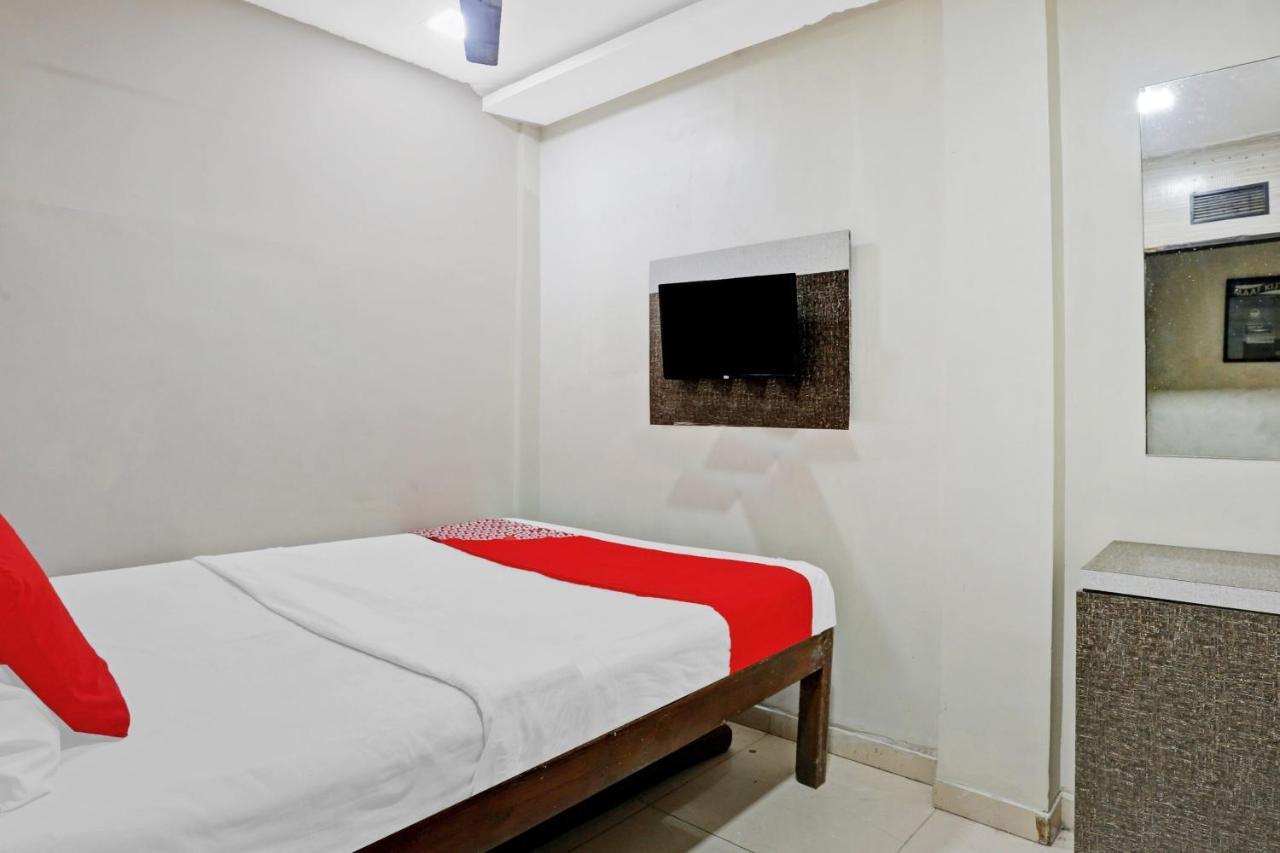Oyo 84398 Maroshi Residency Bombay Esterno foto